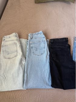 Jeans American eagle de mujer, semi nuevos . Talla 0 y 2