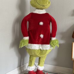 Animated Real Size Mr Singing Grinch And. Says Other Phrases.. Also Mr Grinch And Max Head Wall Hanging a 