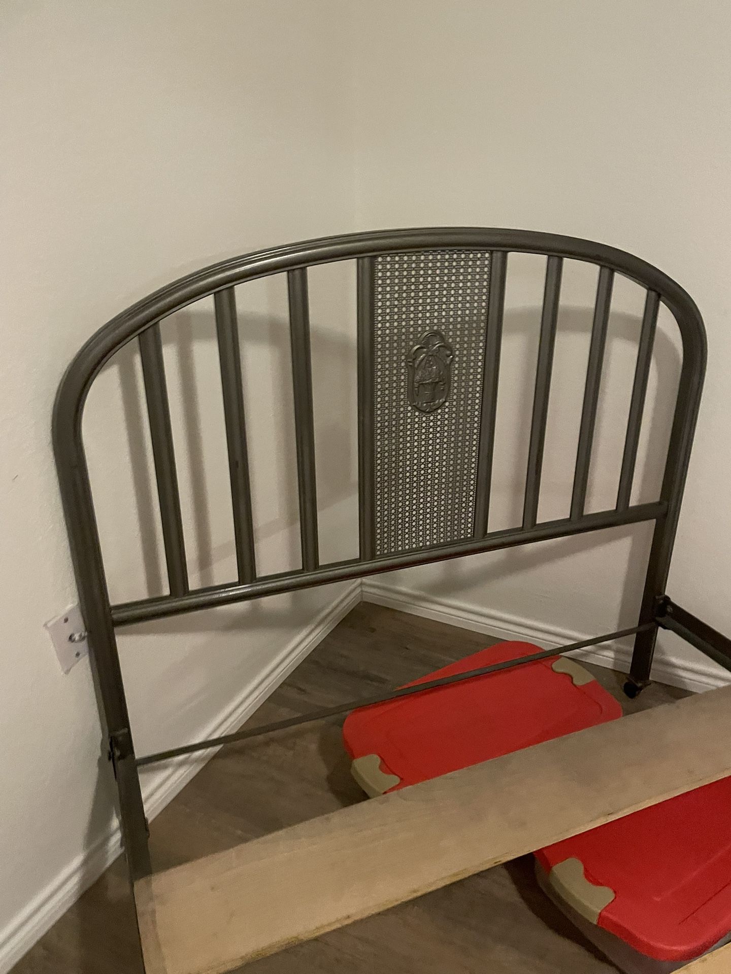 Full Size Metal Bed Frame With Mattress 