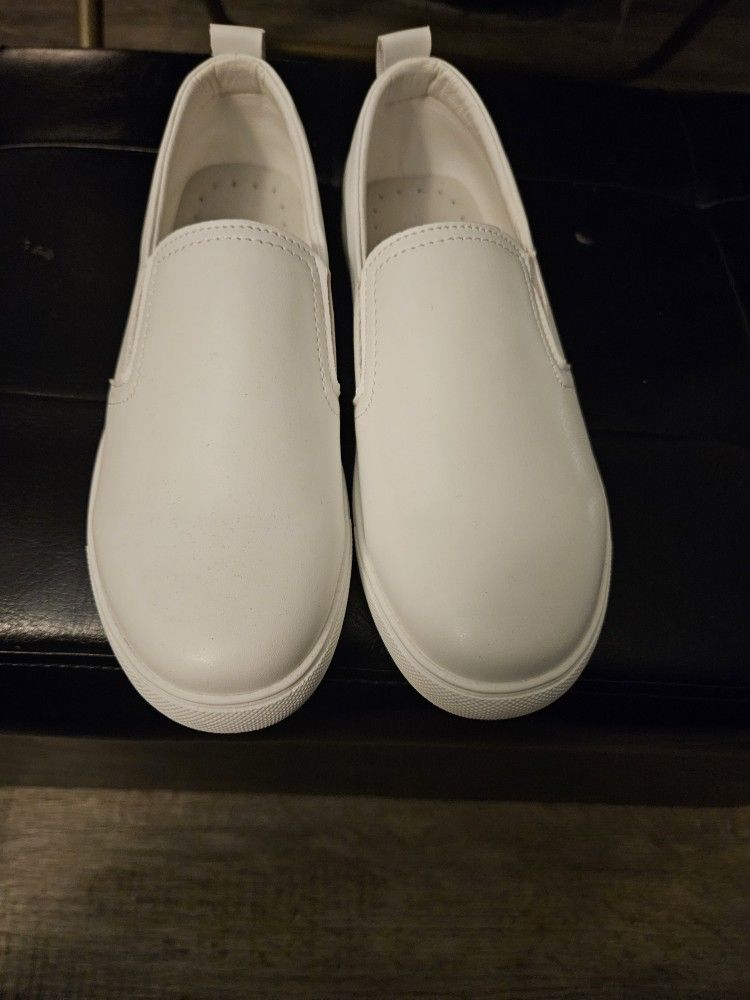 Women's White Slip On Size 7 1/2