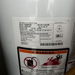 38 Gallon Water Heater GE Excellent Condition