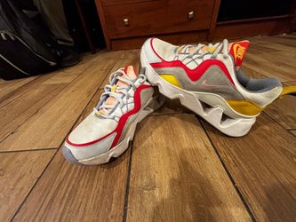 Nike RYZ 365 Red Topaz Gold Womens Size 7.5 Chunky Sneakers CW5590-100 Like New