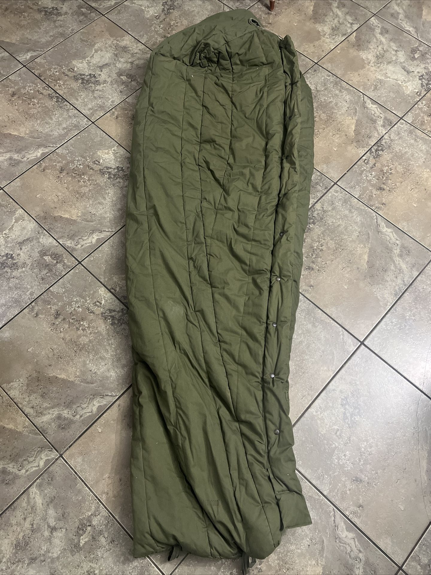  U.S Military Army Intermediate Cold Weather Vintage Sleeping. Nice clean and fully functional.