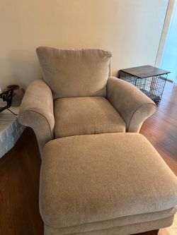 La-Z-Boy chair and ottoman. Like New