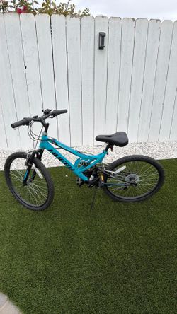 Huffy trail runner mountain bike 24”