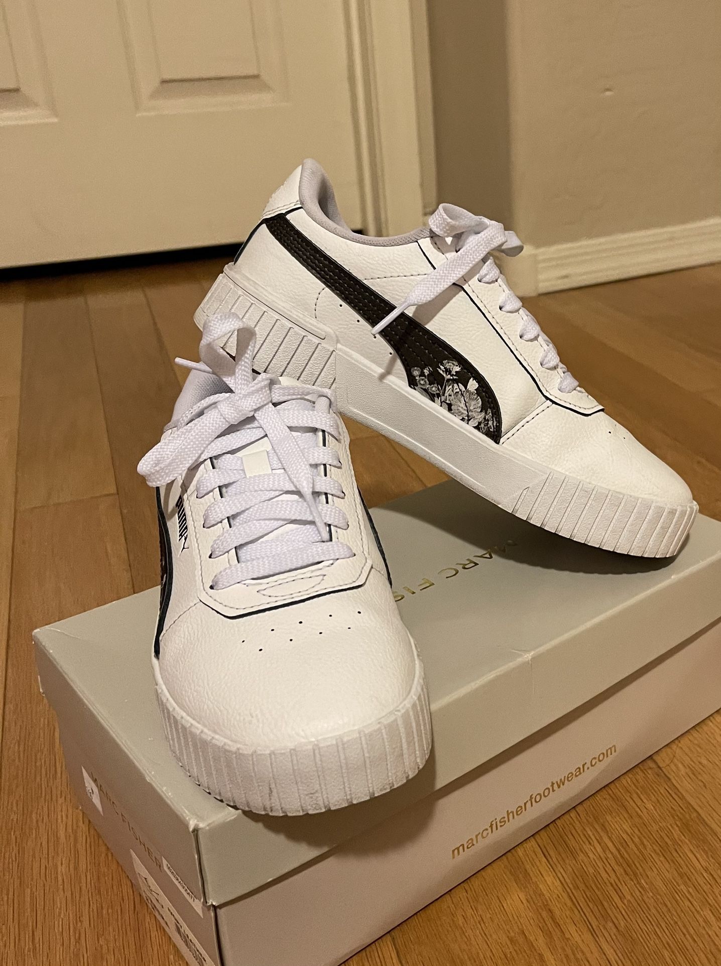 Puma Women’s White Shoes Size 7