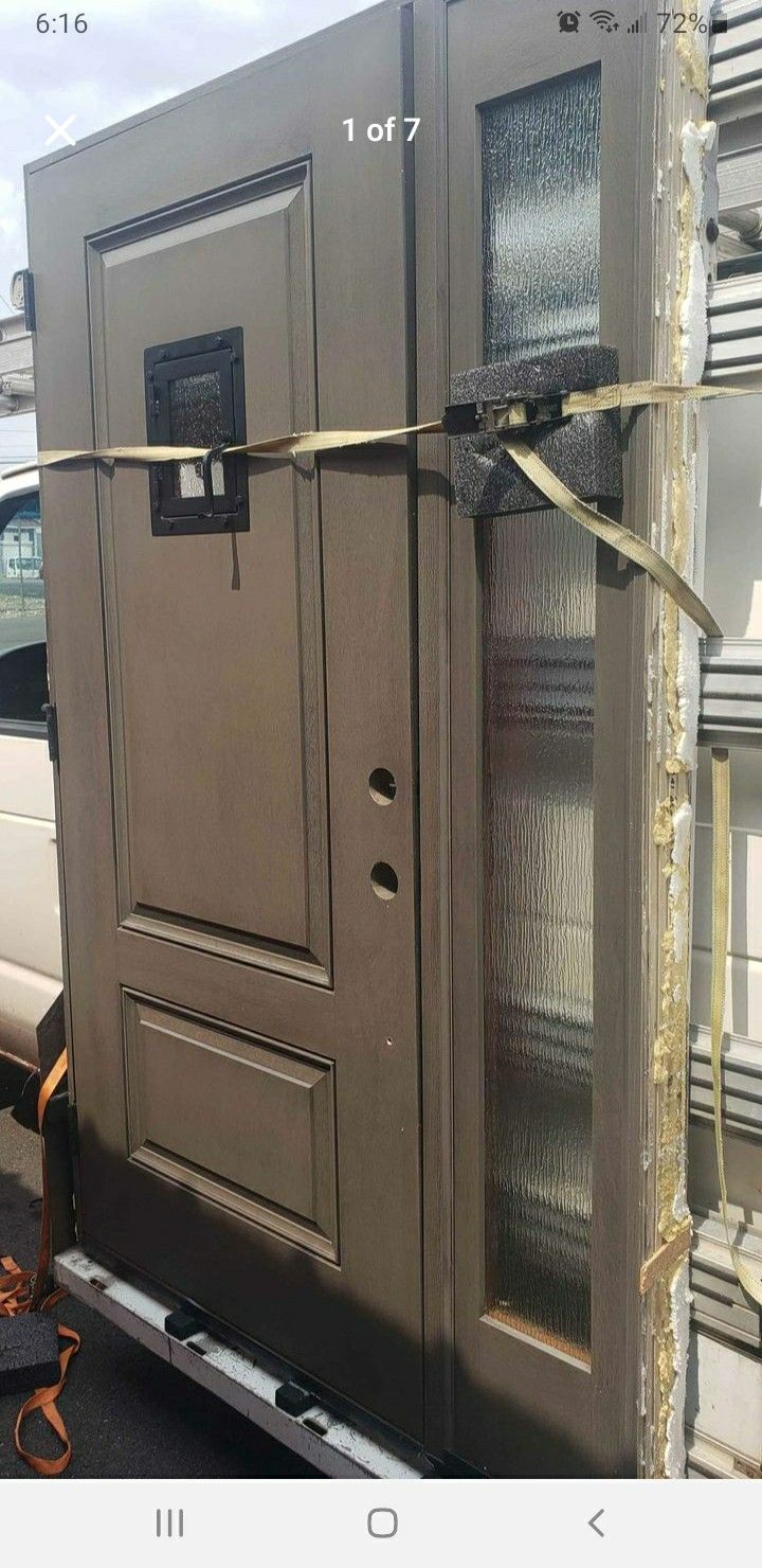 Nearly New Steves and sons door unit with sidelight & "speak easy"