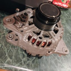 2013-2015 Kia Soul, Spectra, Etc Alternator Good Condition Used