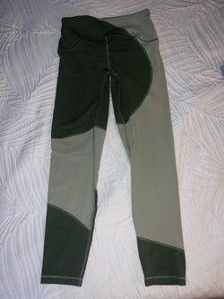 Green scrunch leggings size 6
