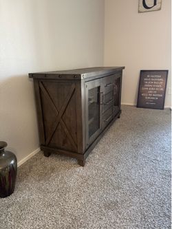Tv stand