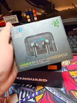 Gaming earbuds / razor
