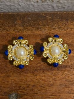Gorgeous Pair of 1980s Bianca Clip Earrings