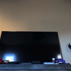 Samsung Smart TV with Remote