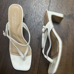Womans White Heels Size 8 By Top Moda 