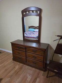 Vintage Wood Dresser with Matching Decorative Mirror, 6 Drawers