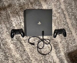 PS4 Pro + 1TB HDD