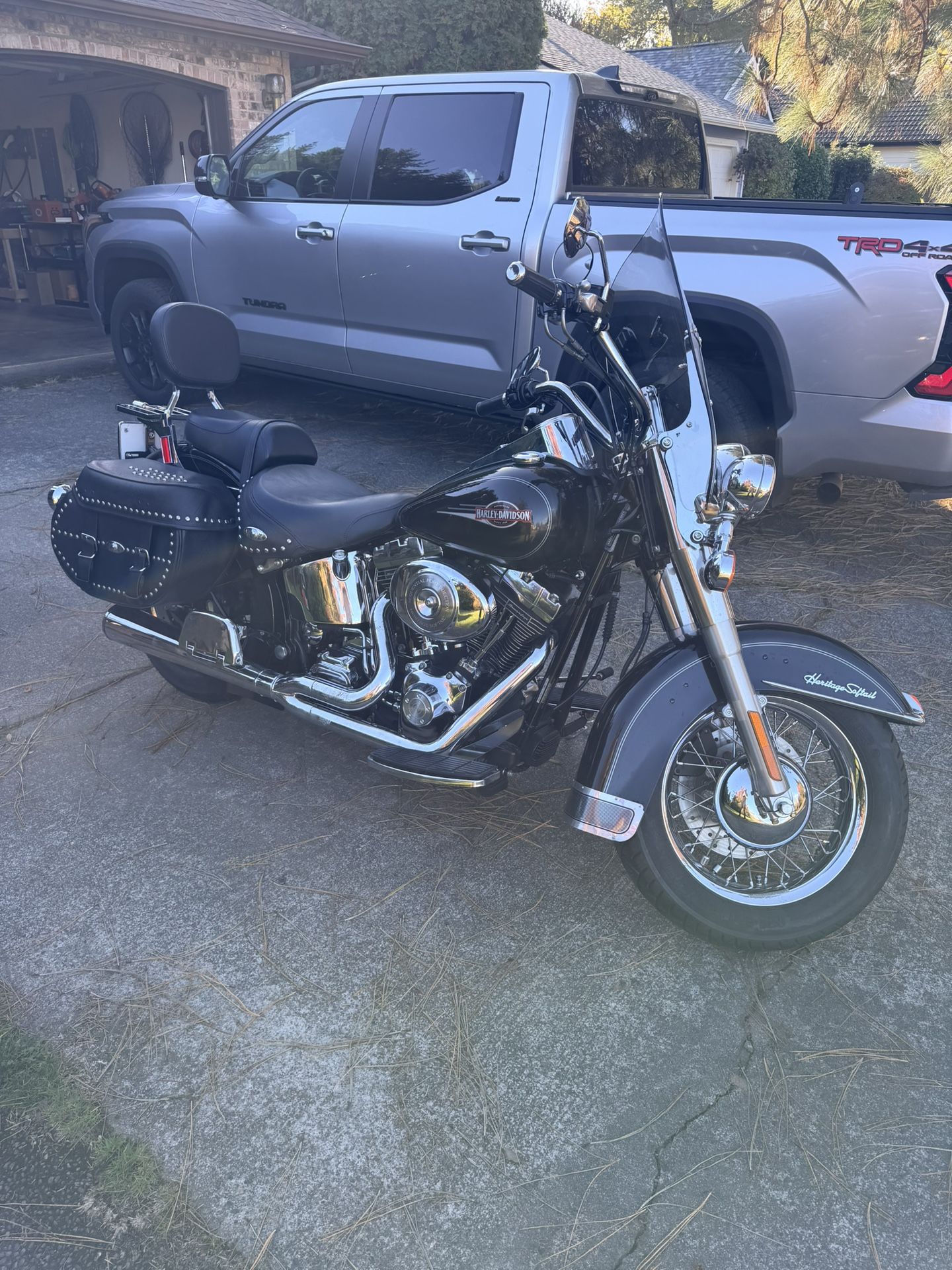 Harley Davidson Windshield And Saddle Bags 