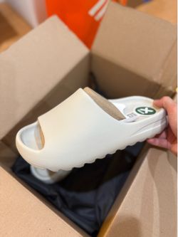 Yeezy Slide YS-01 Size Men 8