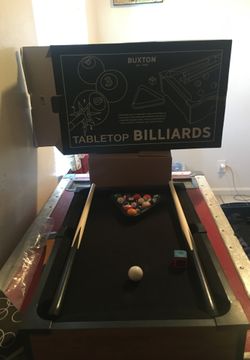 Mini pool table