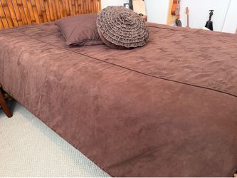 Thick Chocolate Brown Soft Queen Sized Comforter Plus 2 Pillows