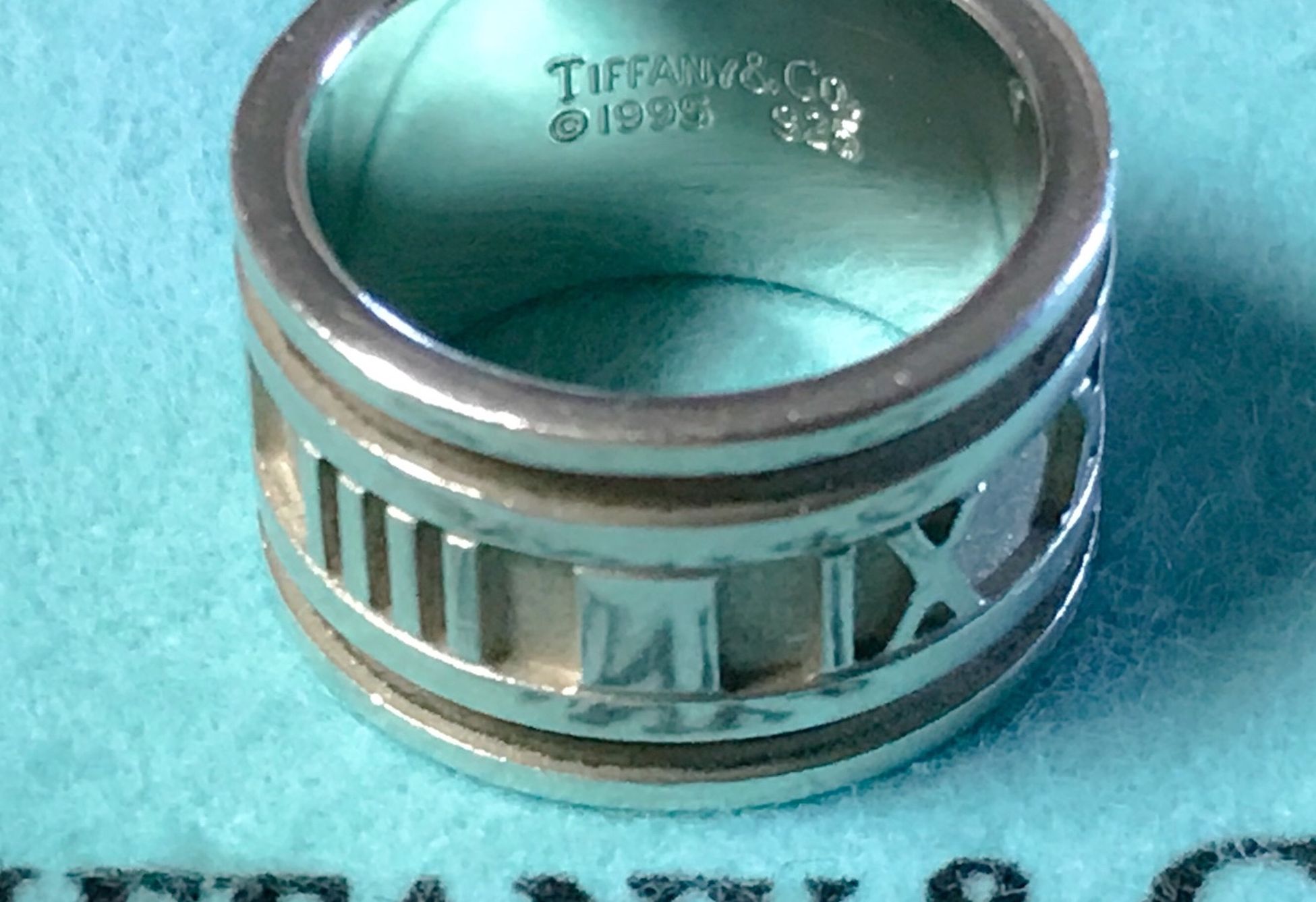 Tiffany & Co Atlas ring wide size 5.5