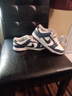 Jordan 1 Low SB Midnight Navy Blue
