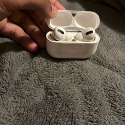 AirPods Pro’s 
