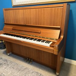 Yamaha U7 52inch Upright Piano
