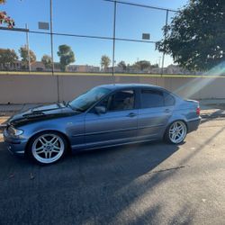 2002 BMW 325i