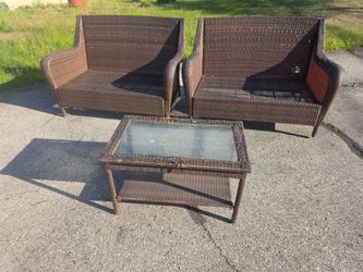 Three-piece wicker patio set