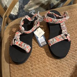 New Target Summer Shoes Women’s Size 8 