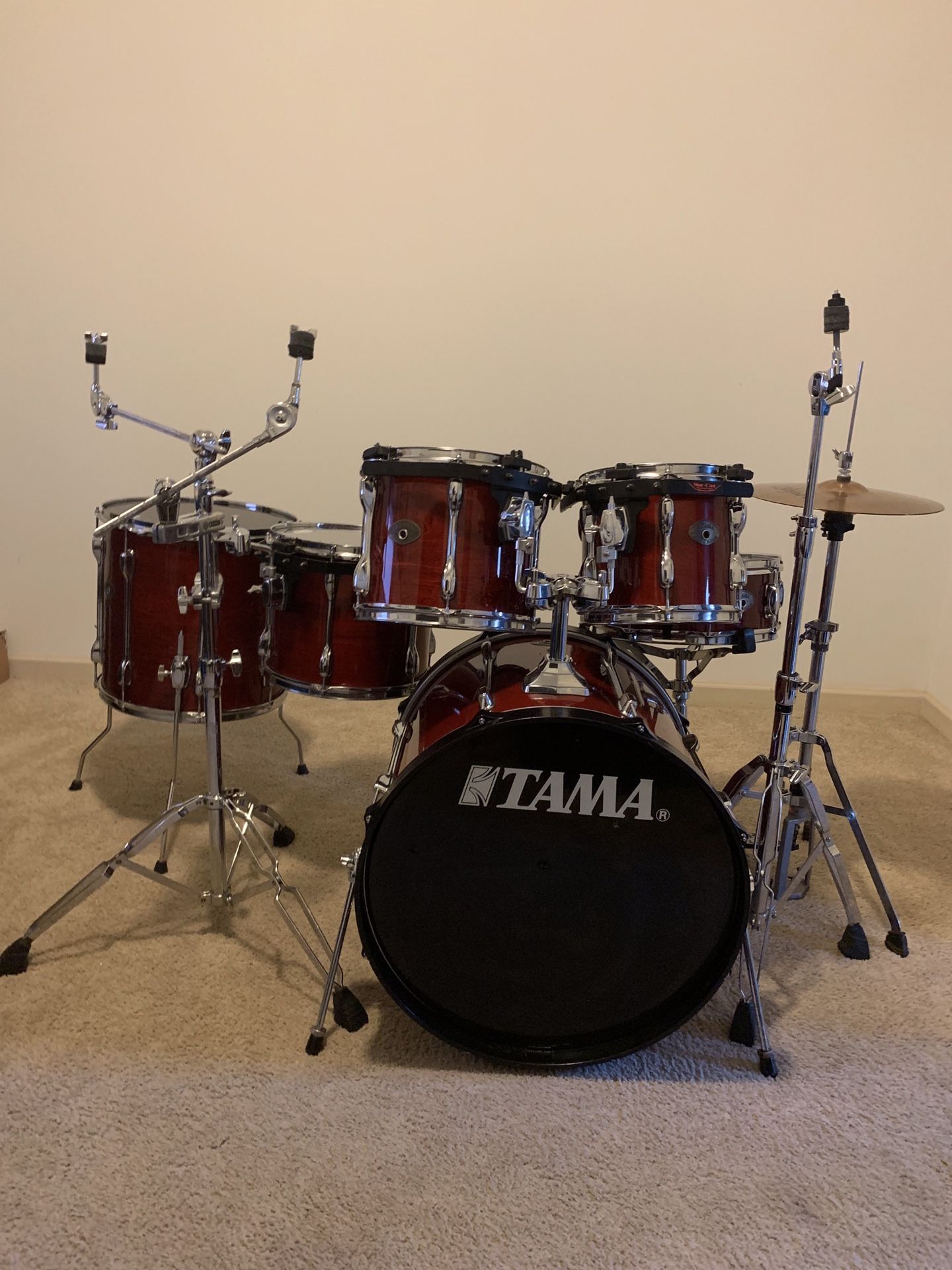 6 piece Tama RockStar Drum Set (wood Burt shells)