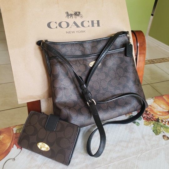 COACH SIGNATURE CROSSBODY BAG & WALLET SET SALE