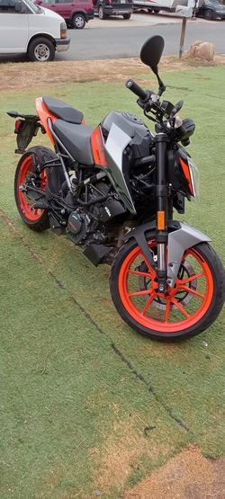 //////2023 KTM DUKE 200///////
