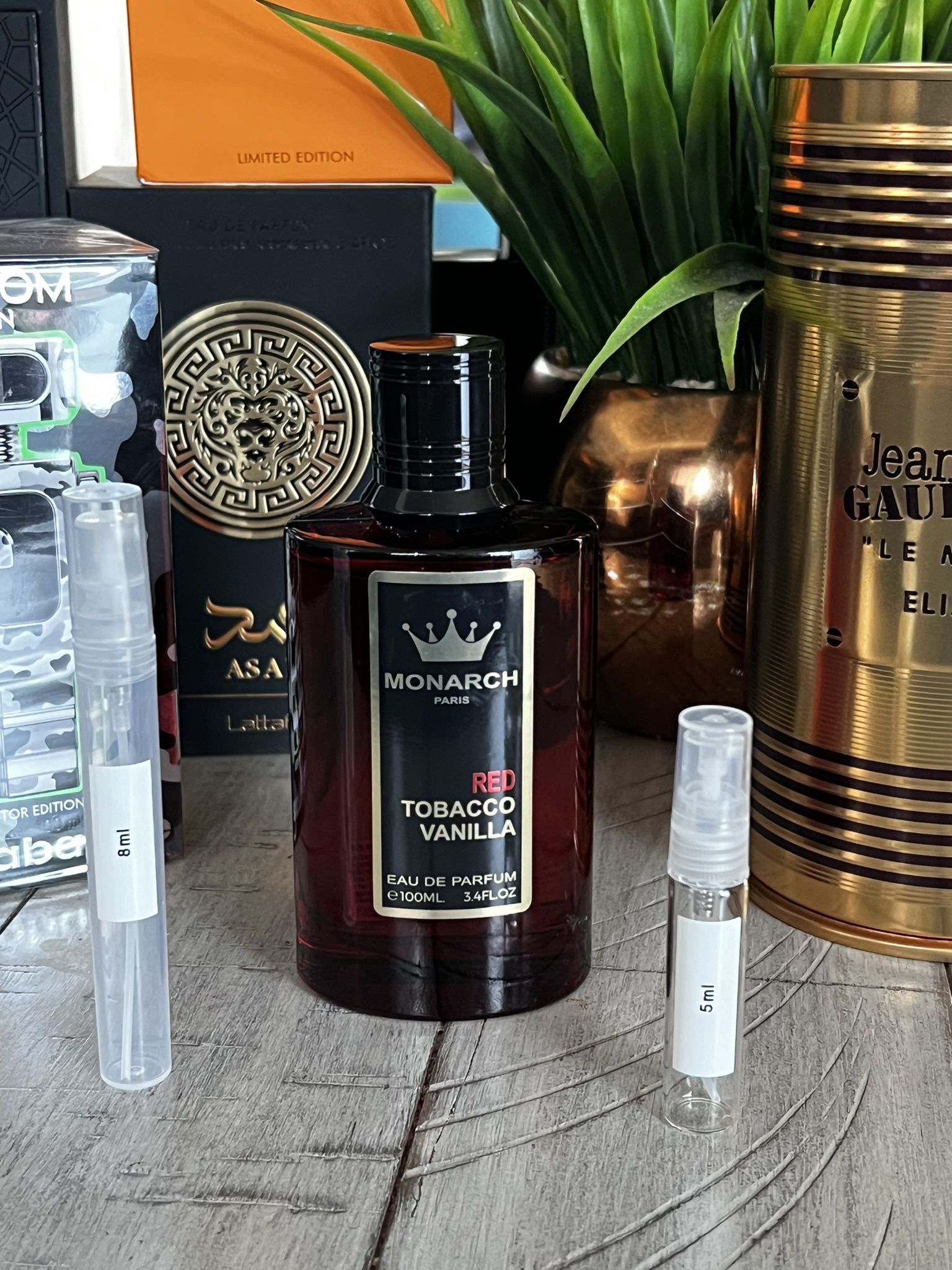 Monarch Paris >>Red Tobacco Vanilla