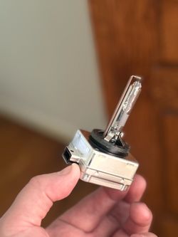 SYLVANIA D1R Single Xenon Bulb - True OEM Quality