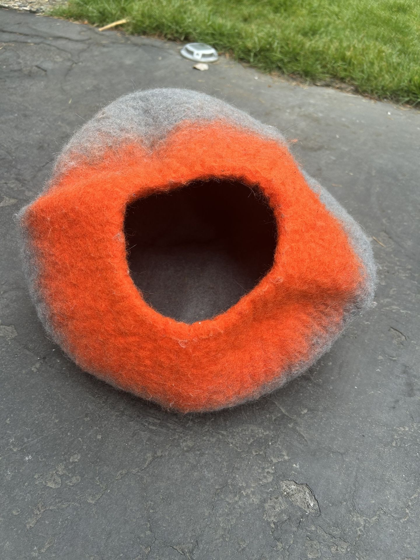 Wool Cat Cave 