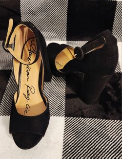 Black Pumps Suede