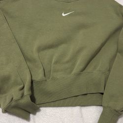 Woman’s Nike Crew neck