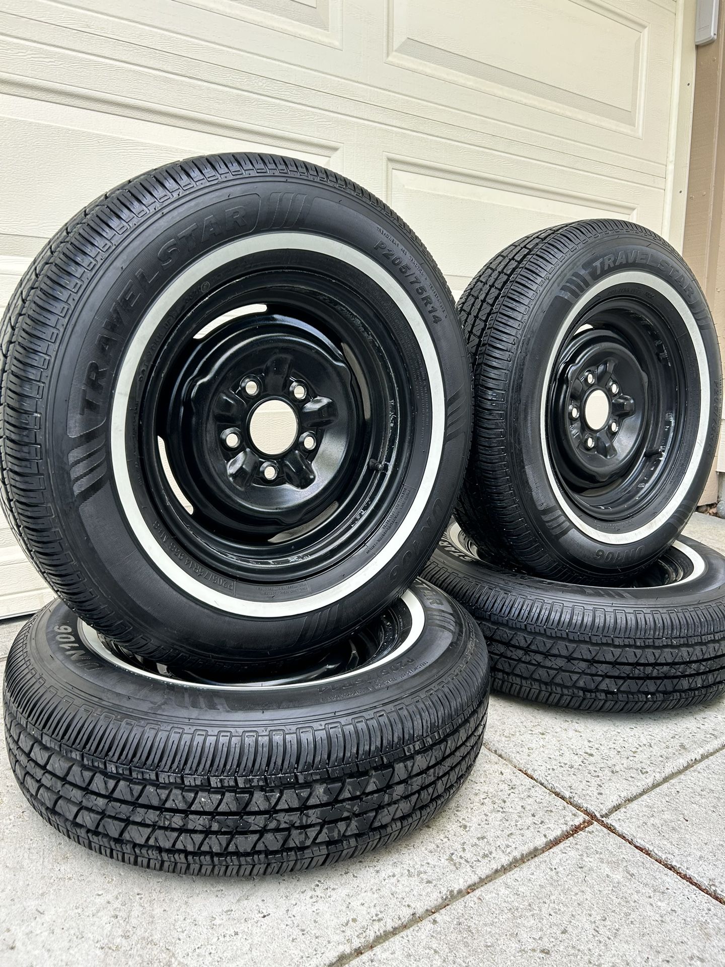 Travelstar Whitewall P205/75R14 Tires Rims 5 4 1/2