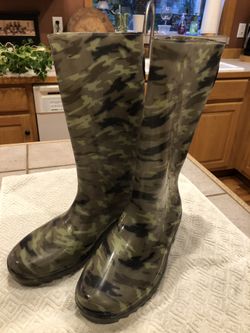 Stuart Weitzman boots size M