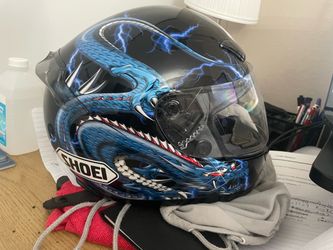 Showing helmet (size L)