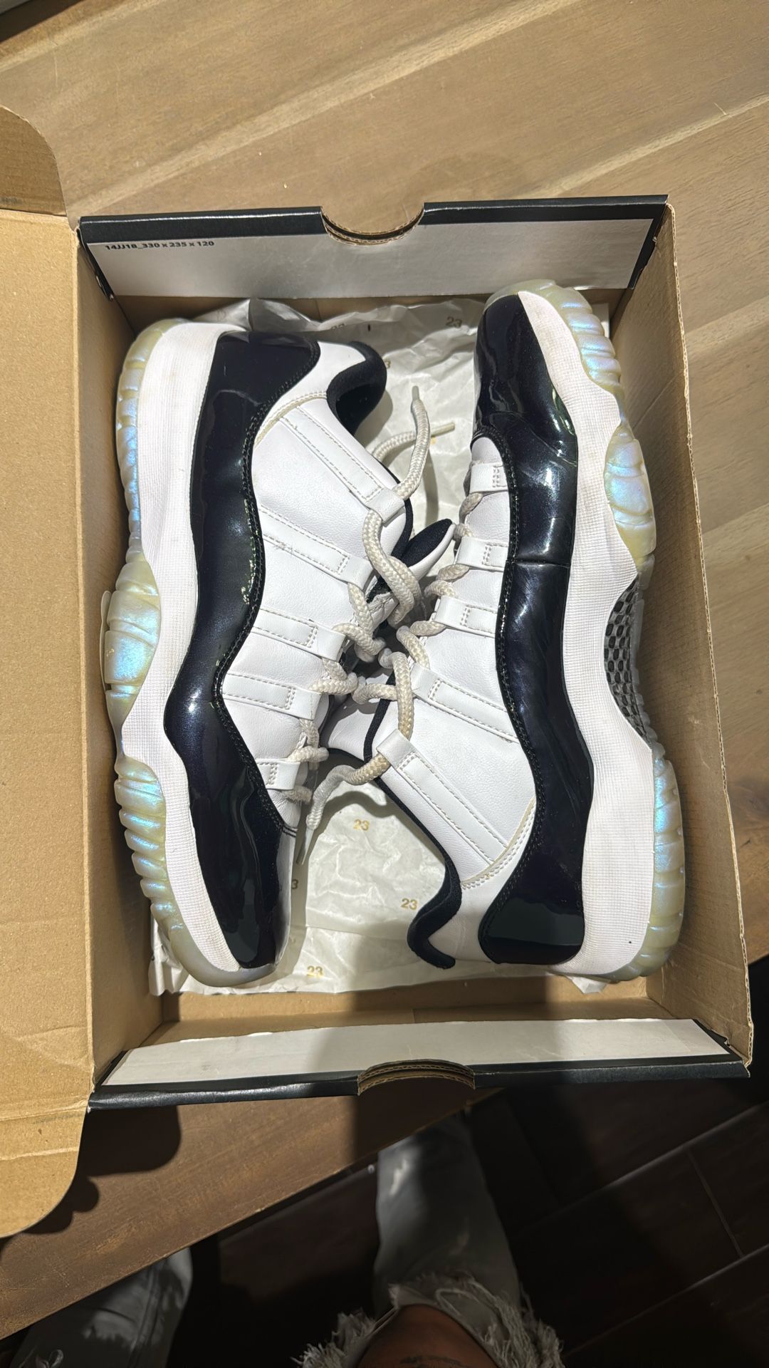 Jordan 11 Retro Lows sz 10