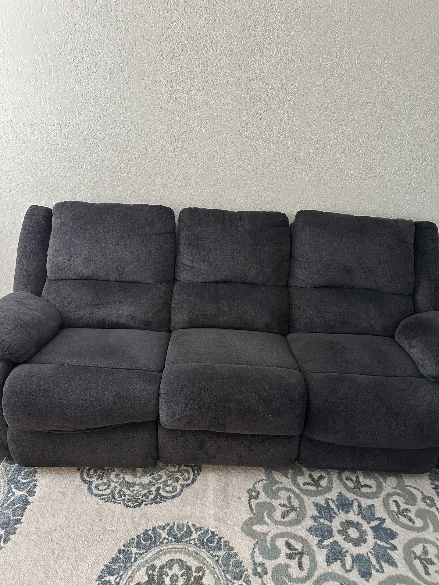 Recliner Couch Set