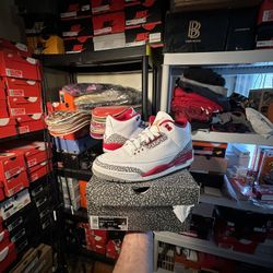 Jordan Retro 3 “Cardinal Red”  Brand New!  Size: 8.5