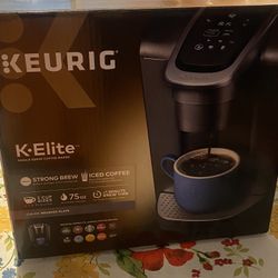 KEURIG Coffee Maker 