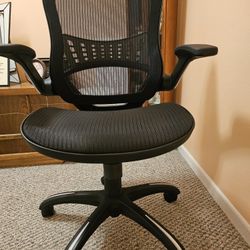 Office Star Riley Ventilated Manager's Office Desk Chair with Breathable Mesh Seat 