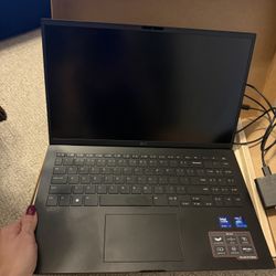 LG  gram 15.6" Touchscreen Laptop
