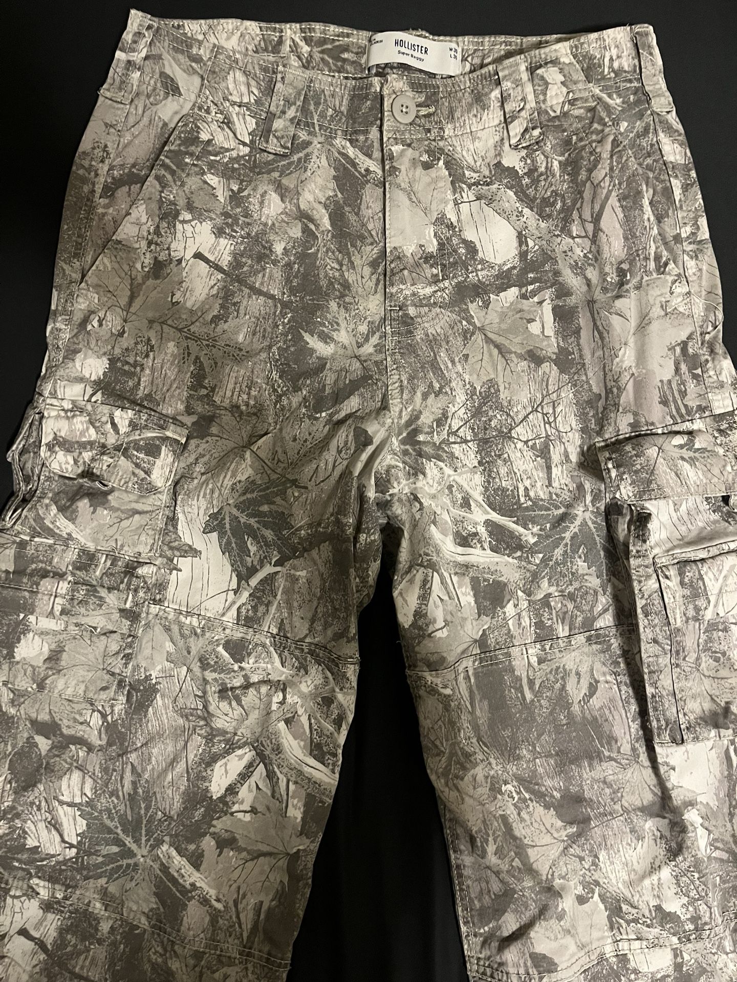 Hollister Camo Super Baggy pants
