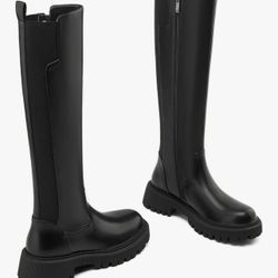 Women’s Boots—size:7 ,black color-brand new